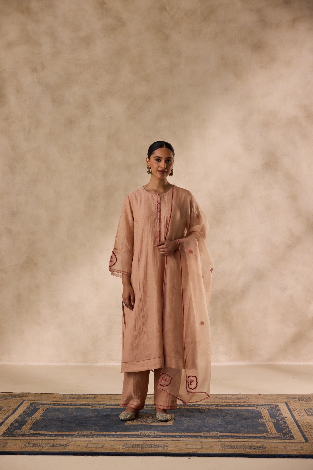 Beige chanderi resham embroidered kurta paired with pant & organza dupatta