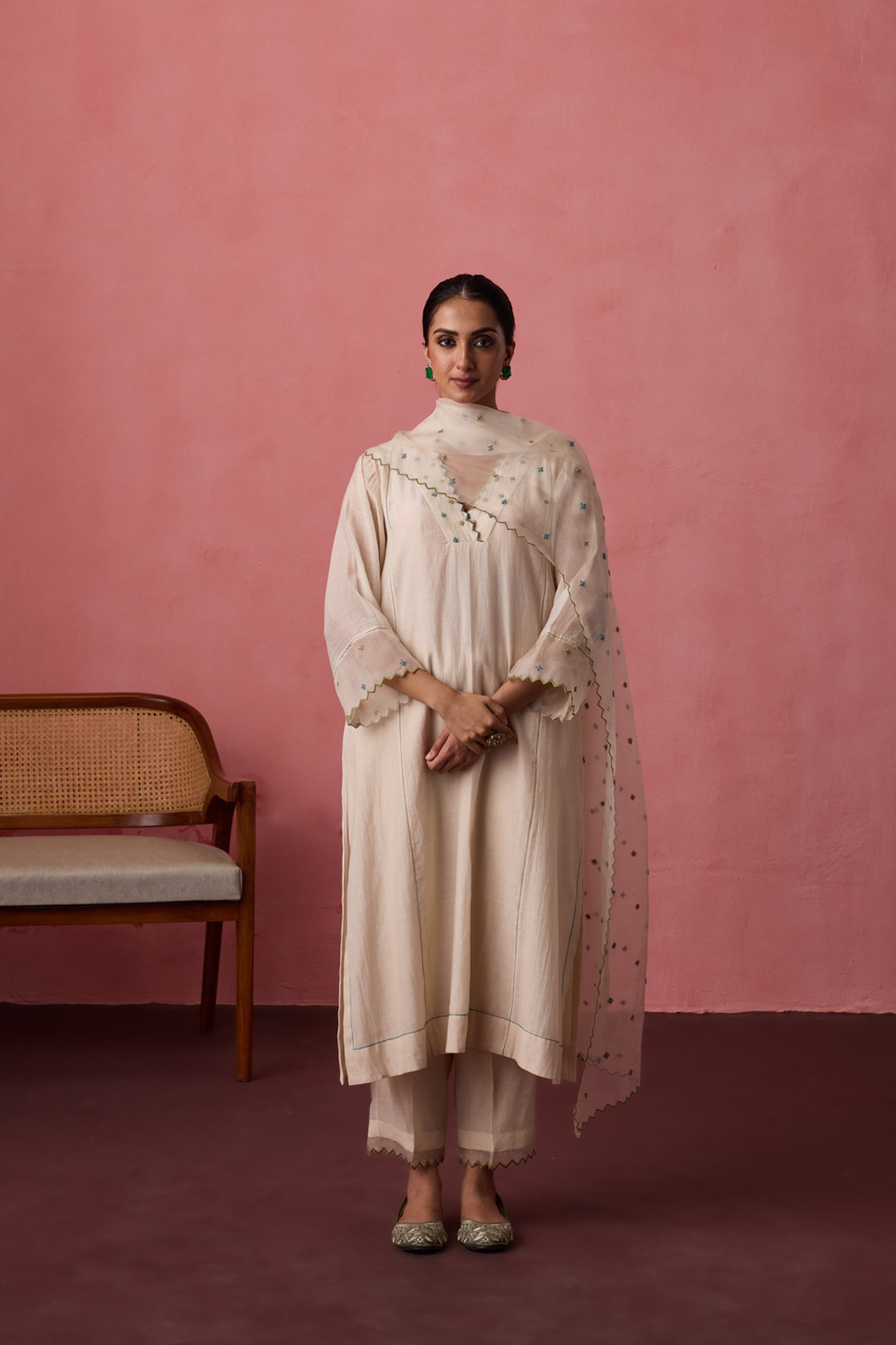 IVORY CHANDERI CROSS STITCH EMBROIDERED KURTA WITH PANT & ORGANZA DUPATTA