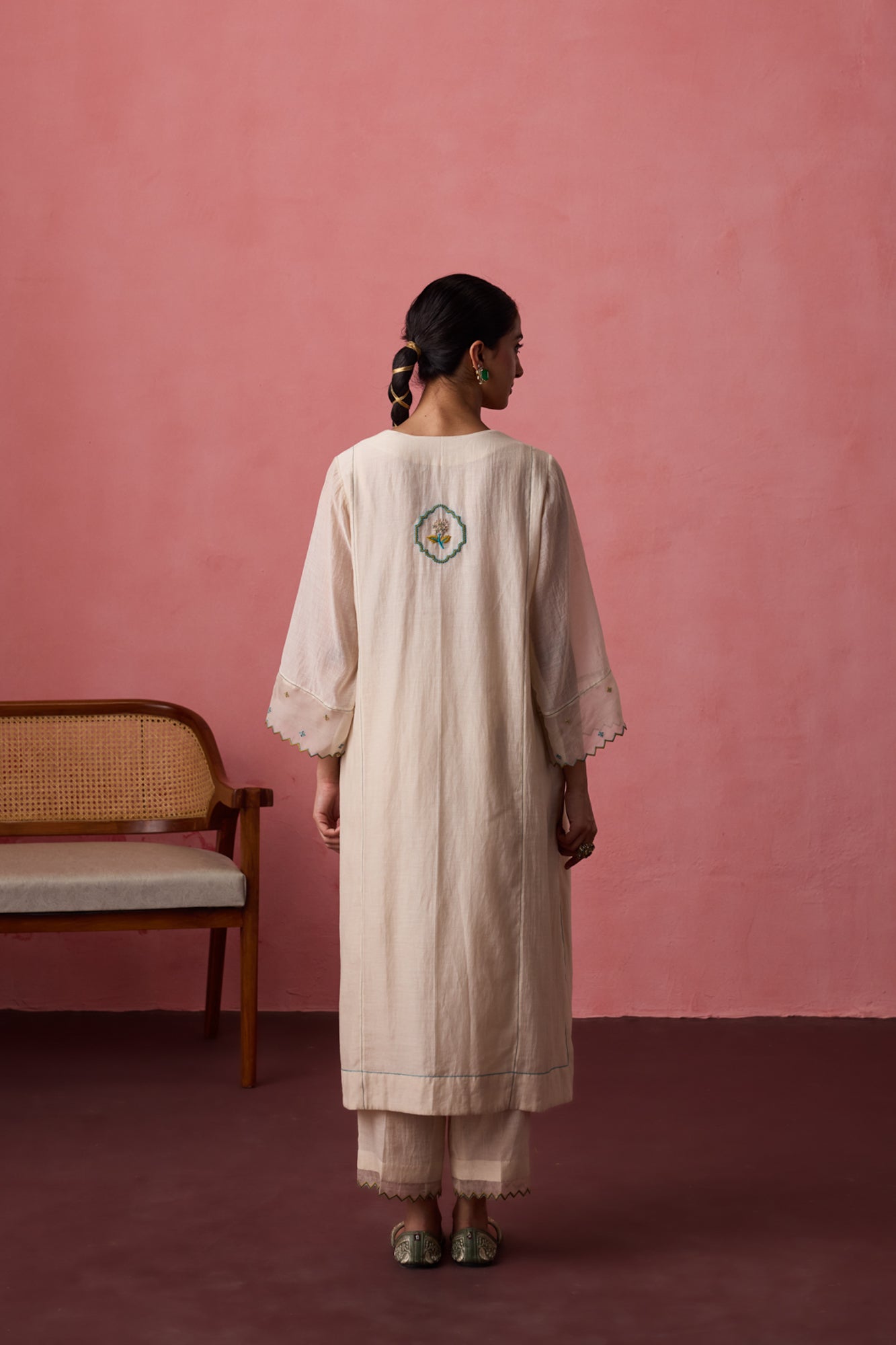IVORY CHANDERI CROSS STITCH EMBROIDERED KURTA WITH PANT & ORGANZA DUPATTA