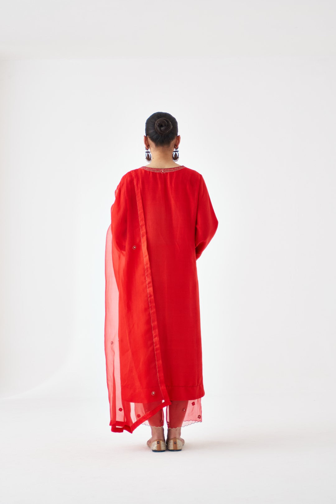 Red Silk Dupion Embroidered Kurta, Silk Pant & Organza Dupatta (03 Pcs.)