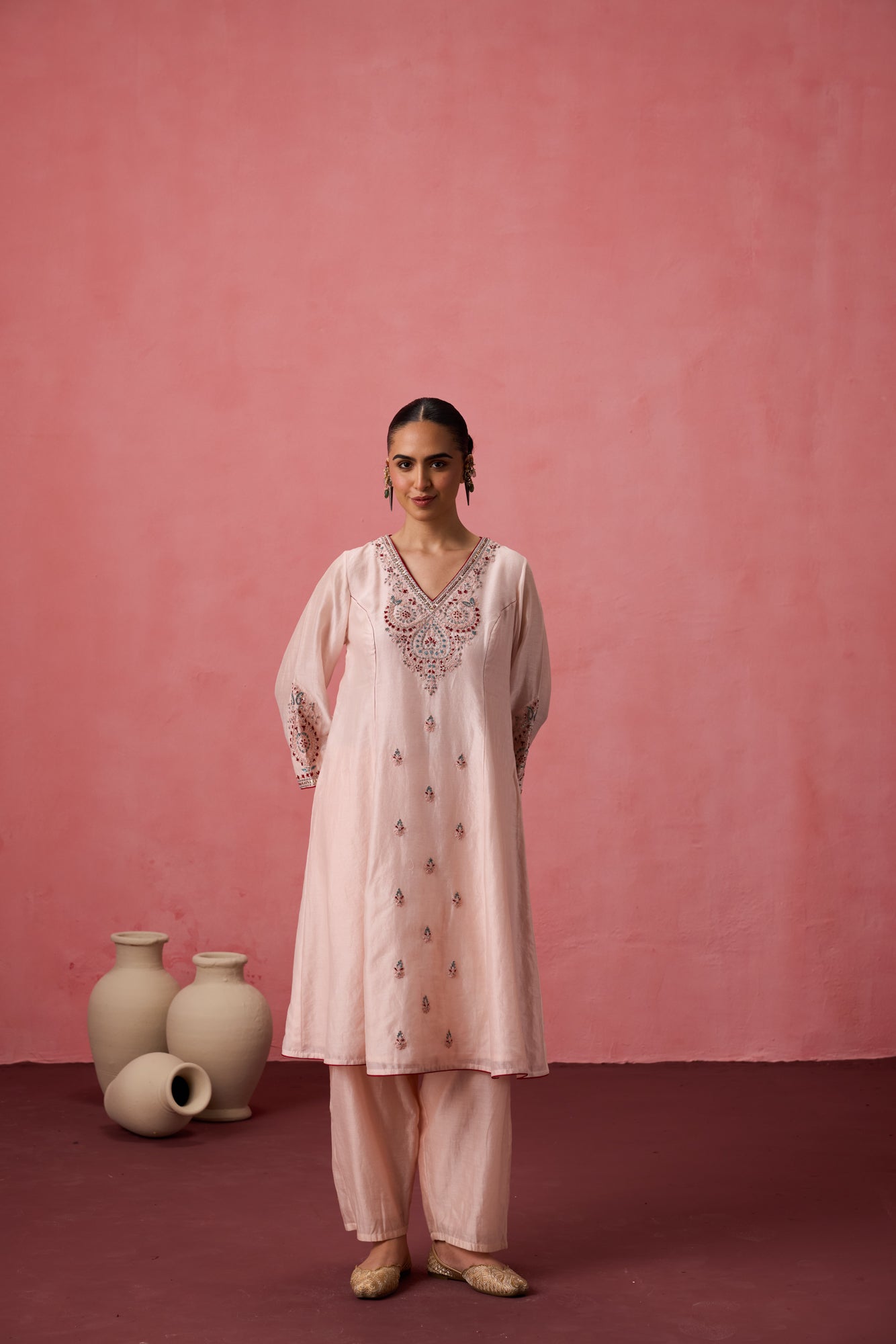 Cozy peach chanderi dori work and resham buti and heavy neckline embroidered kurta paired with pant & organza dupatta