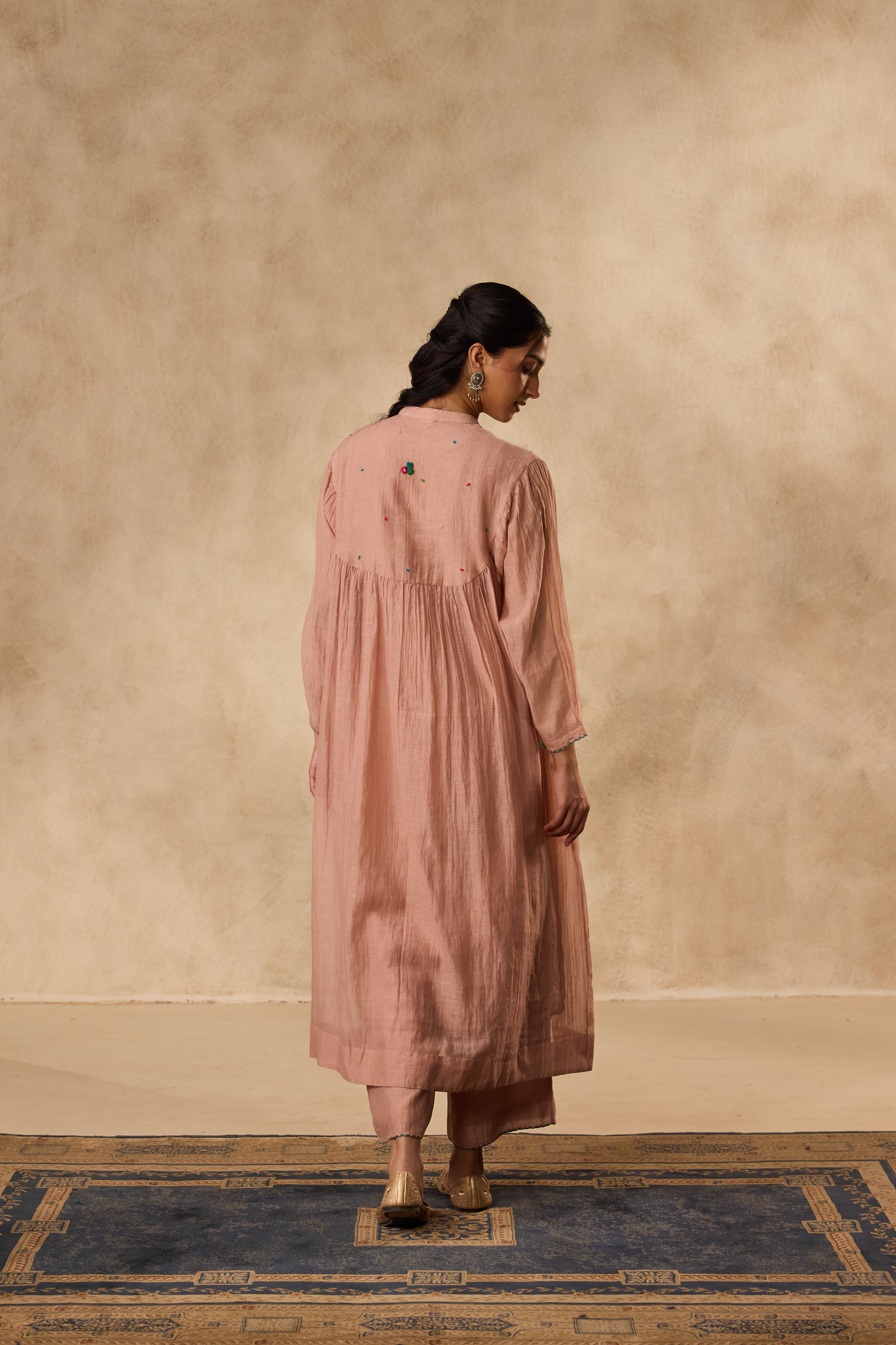 Rose gold chanderi bullion work embroidered kurta with organic cotton slip paired with pant & organza dupatta