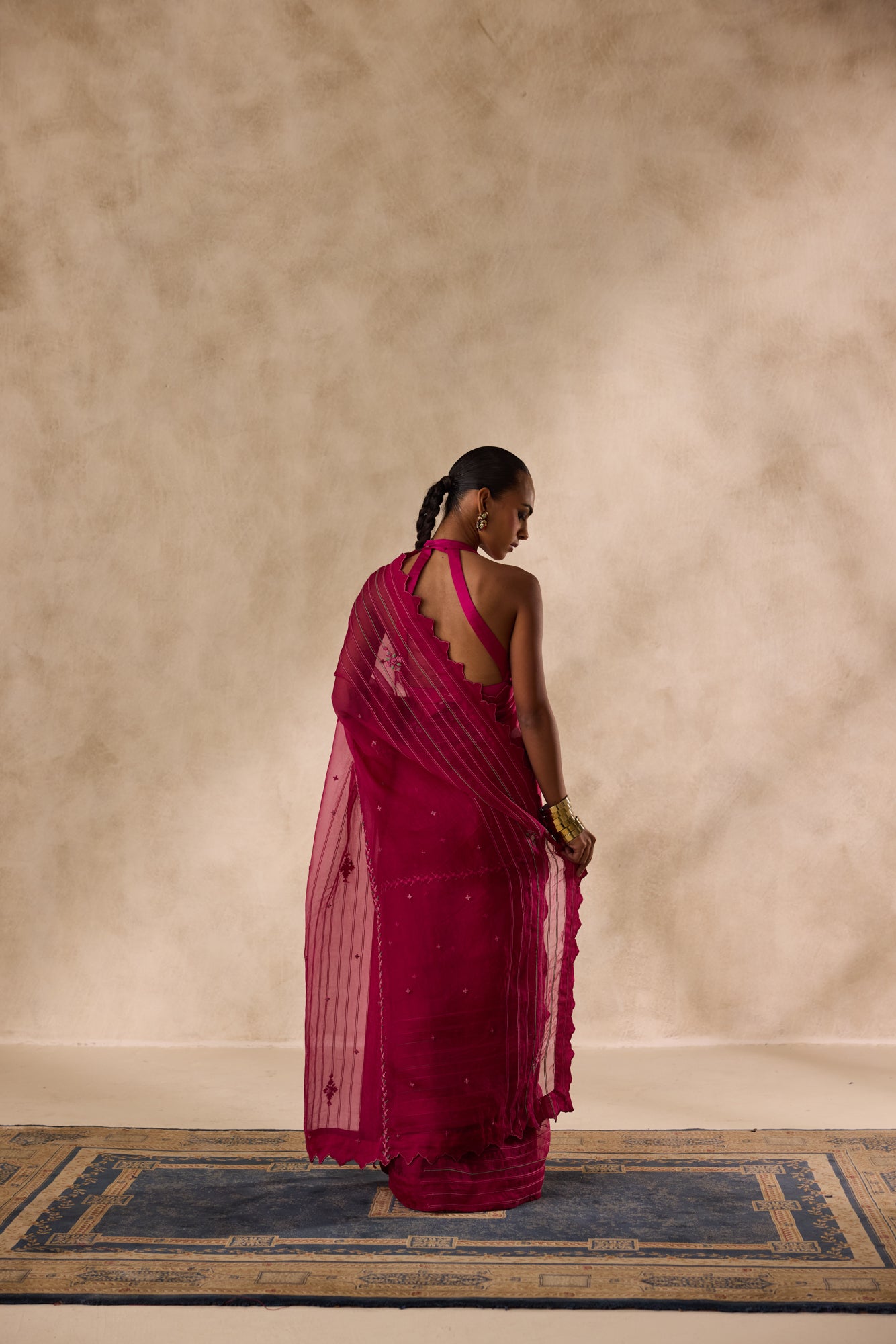 Wine organza jaal embroidred saree comes with unstitched & unembroidered blouse fabric in chanderi