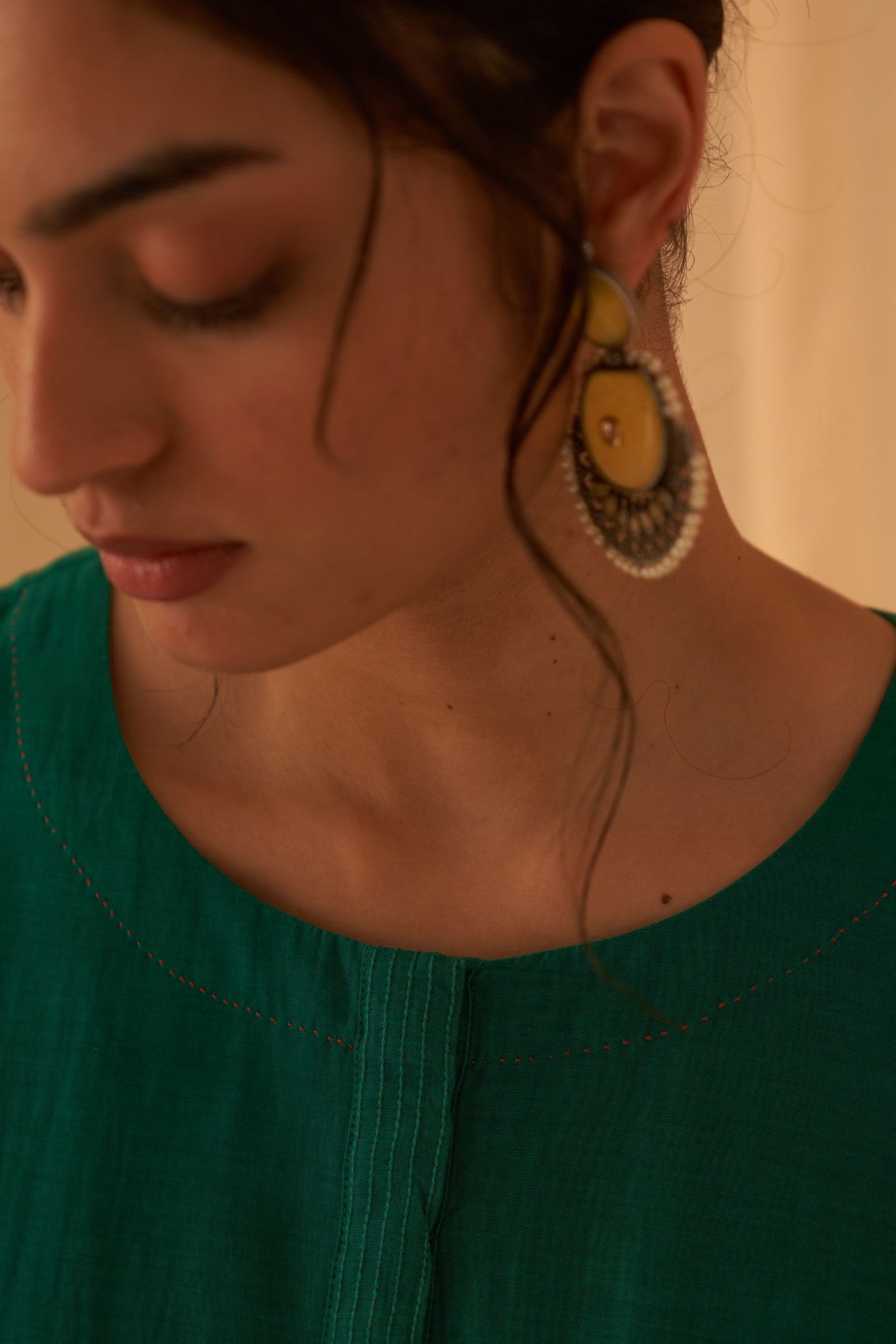 Rama green chanderi floral buti embroidered kurta paired with pant & organza dupatta