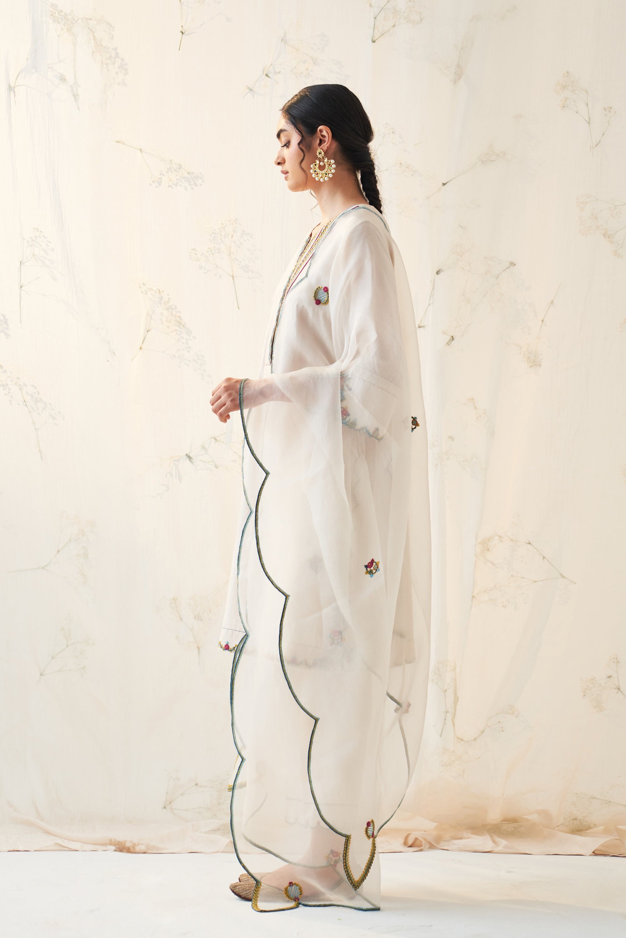 Ivory Multi Thread Scallop Chanderi Kurta Set