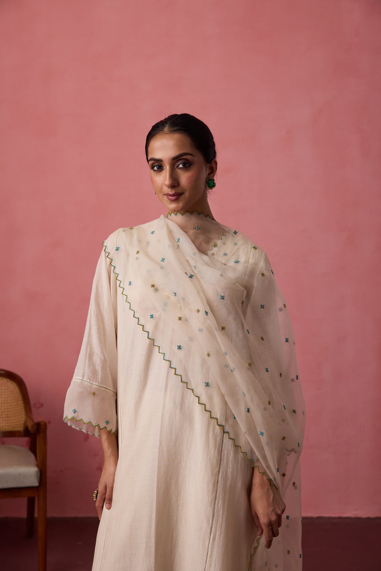 IVORY CHANDERI CROSS STITCH EMBROIDERED KURTA WITH PANT & ORGANZA DUPATTA