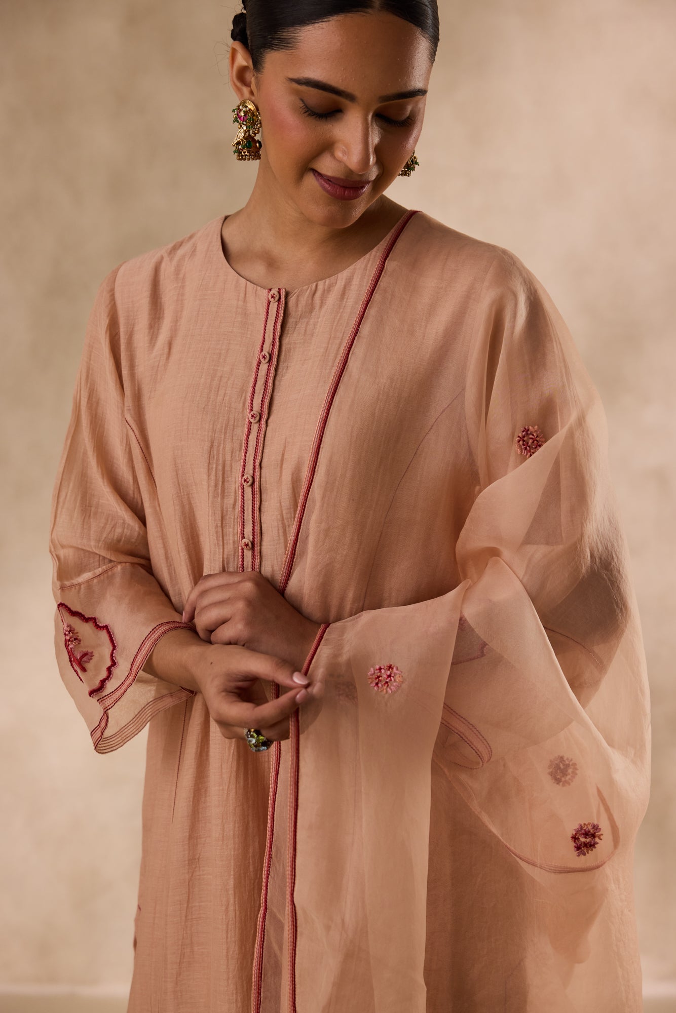 Beige chanderi resham embroidered kurta paired with pant & organza dupatta