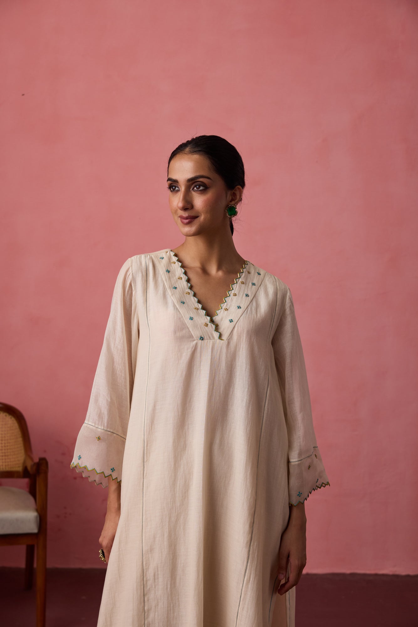 IVORY CHANDERI CROSS STITCH EMBROIDERED KURTA WITH PANT & ORGANZA DUPATTA
