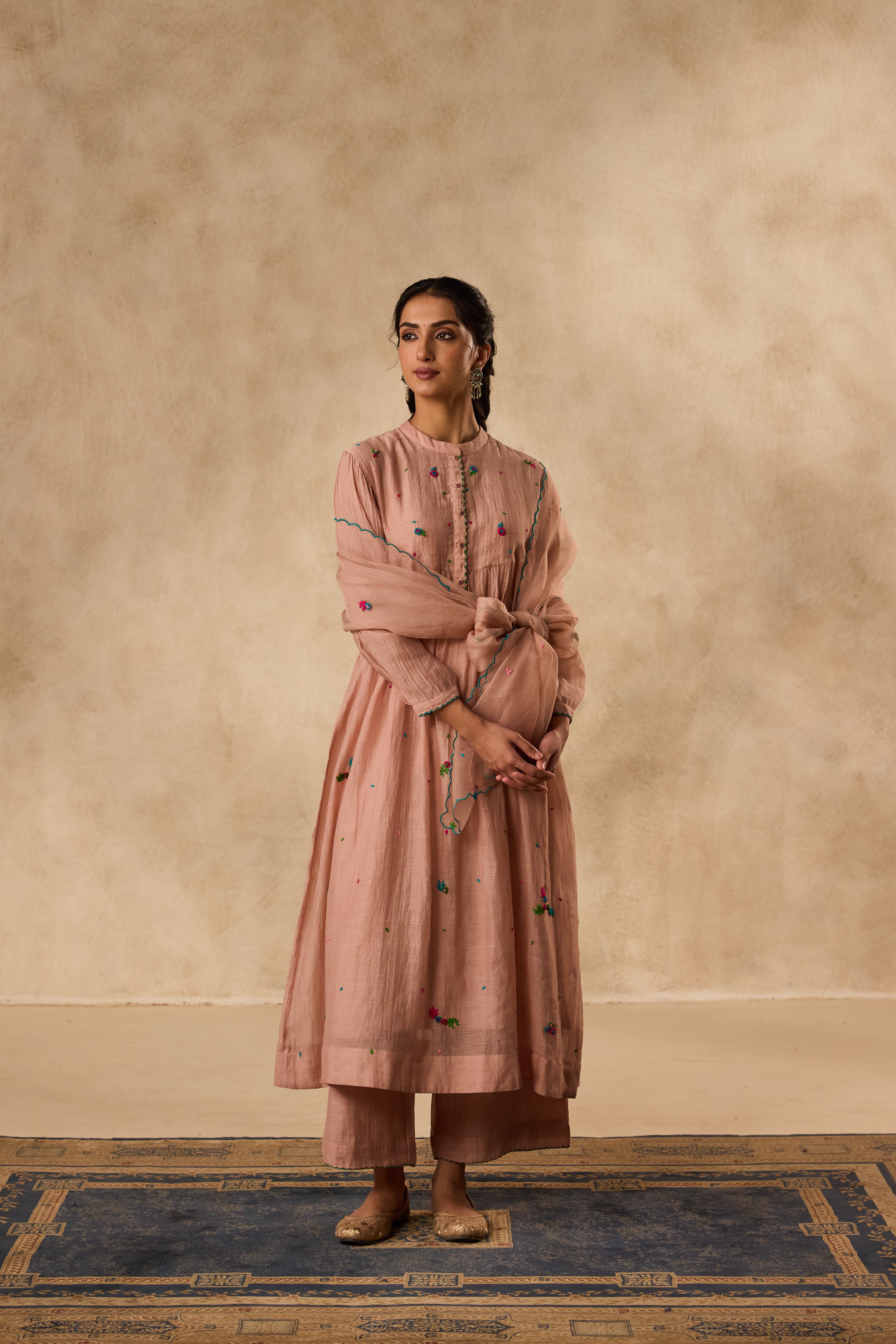Rose gold chanderi bullion work embroidered kurta with organic cotton slip paired with pant & organza dupatta