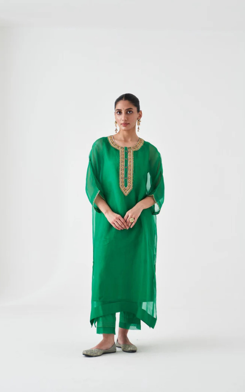 Pure Fabrics, Timeless Design, and the Luxury of Organza Kaftans