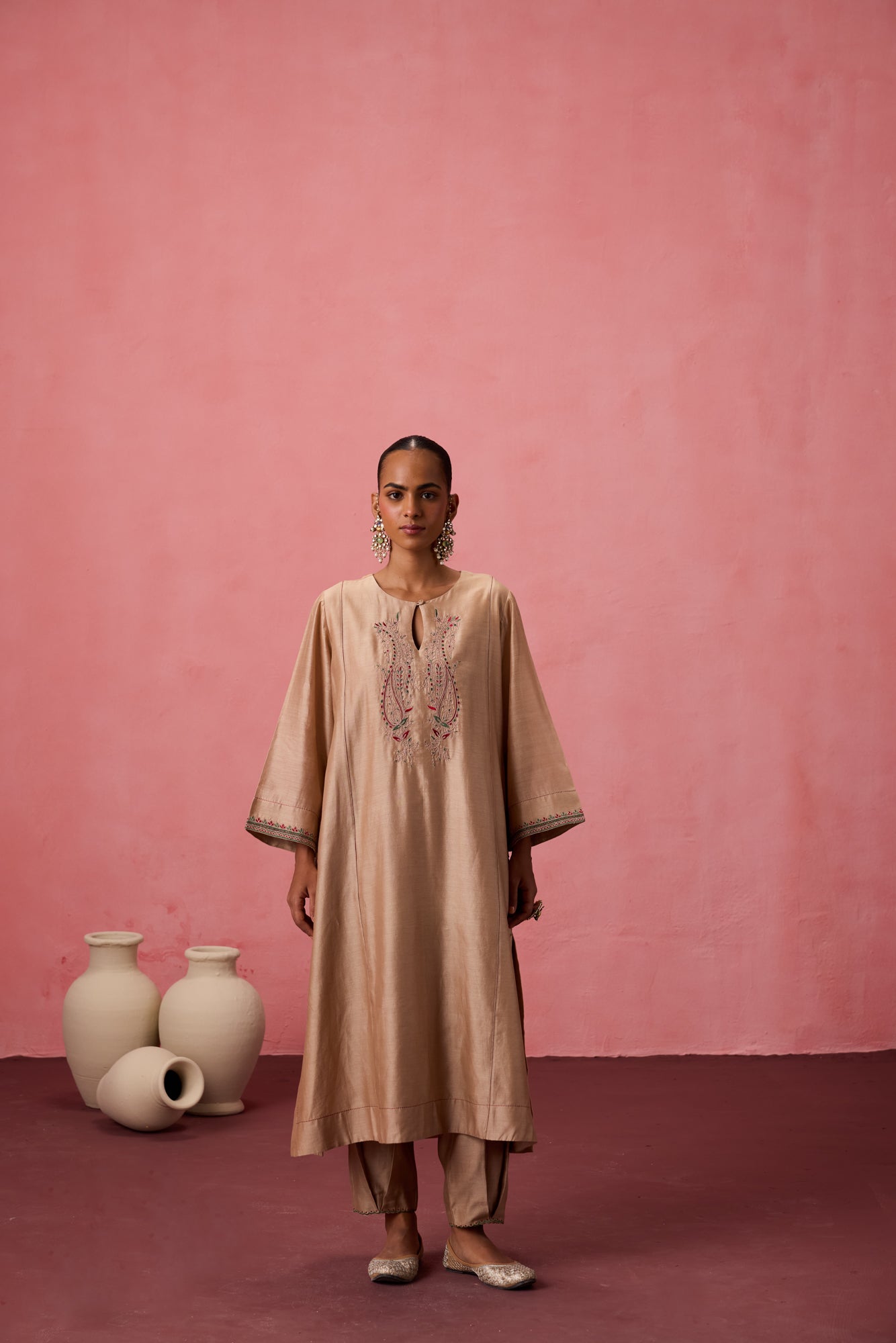 Champagne chanderi dori work  and resham embroidered kurta paired with pant & organza dupatta