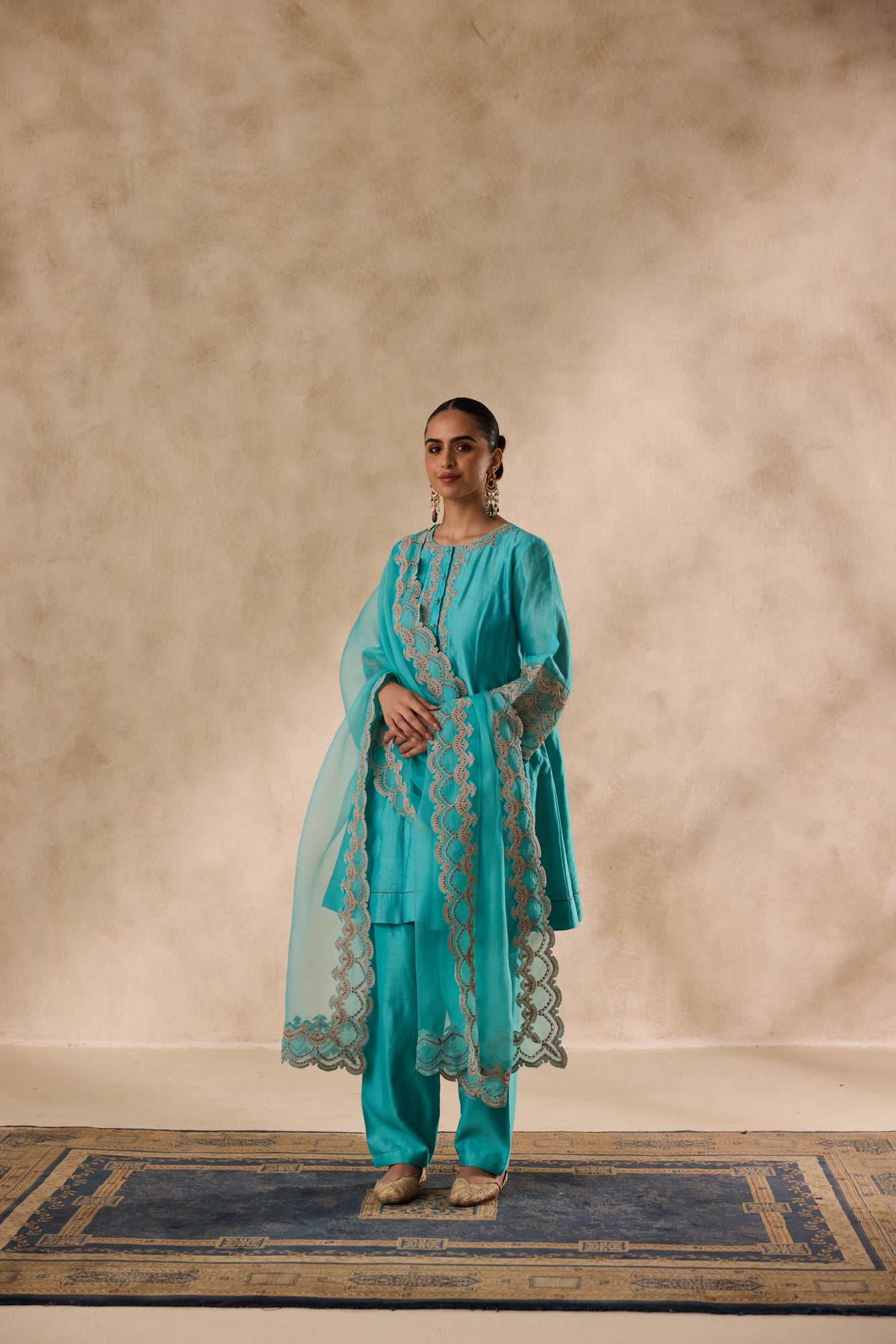 Sky blue chanderi dori work and french knot embroidered kurta paired with pant & organza dupatta