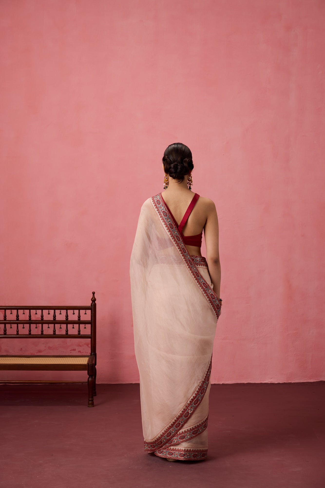 Champagne organza heavy cutwork border saree comes with unstitched & unembroidered blouse fabric in chanderi