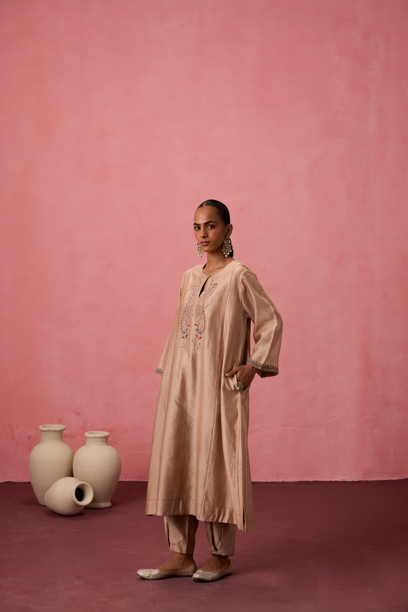 Champagne chanderi dori work  and resham embroidered kurta paired with pant & organza dupatta