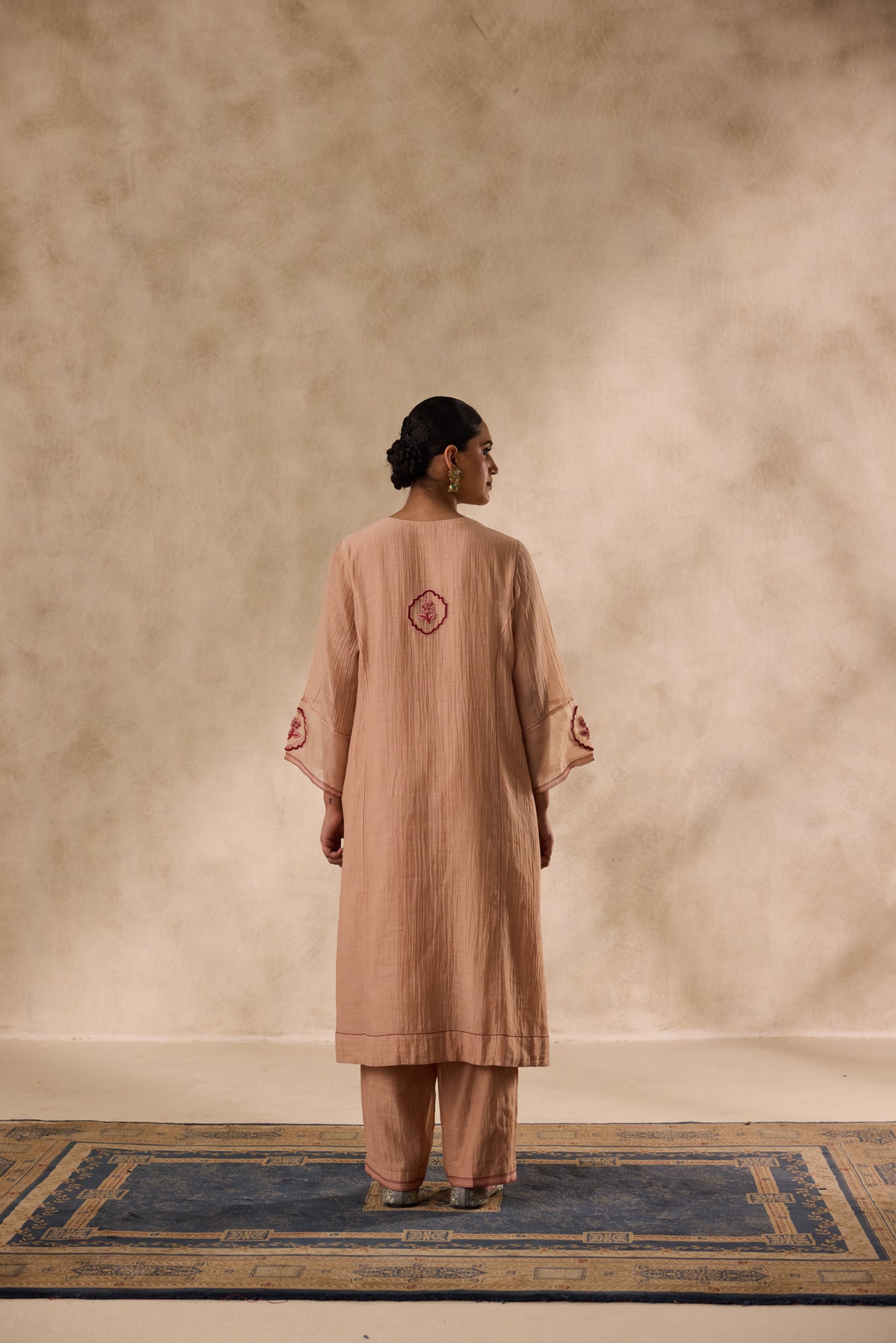Beige chanderi resham embroidered kurta paired with pant & organza dupatta