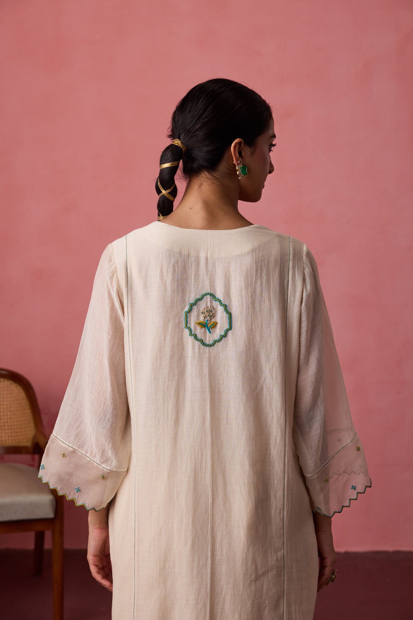 IVORY CHANDERI CROSS STITCH EMBROIDERED KURTA WITH PANT & ORGANZA DUPATTA