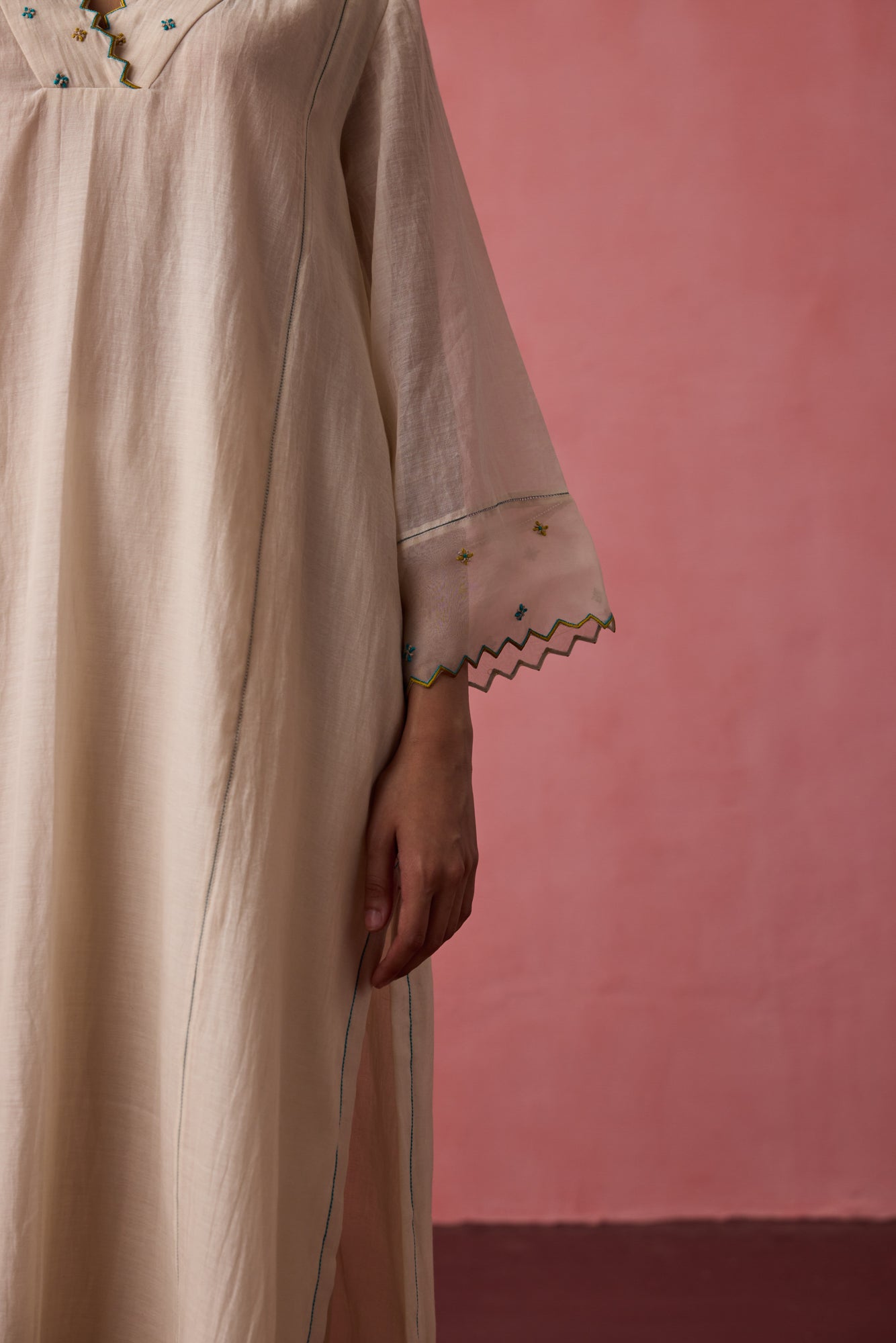 IVORY CHANDERI CROSS STITCH EMBROIDERED KURTA WITH PANT & ORGANZA DUPATTA